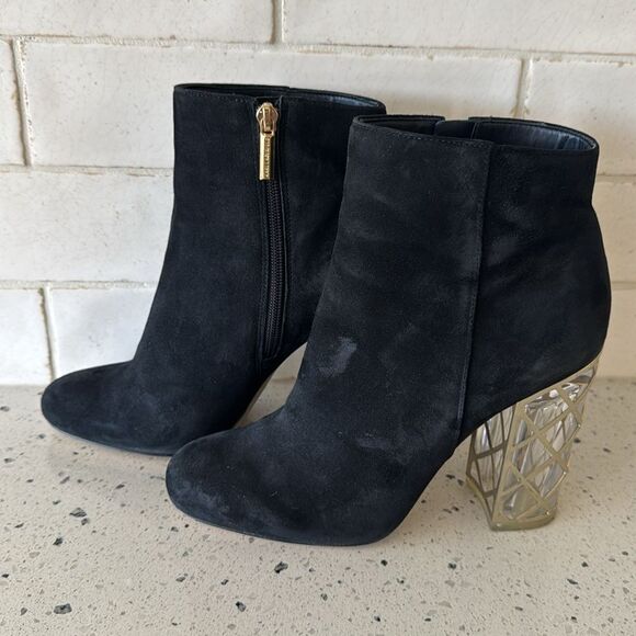 Karl Lagerfeld Black Leather Suede Ankle Boots Geometric Gold Block Heel Sz 8.5 - Picture 16 of 16